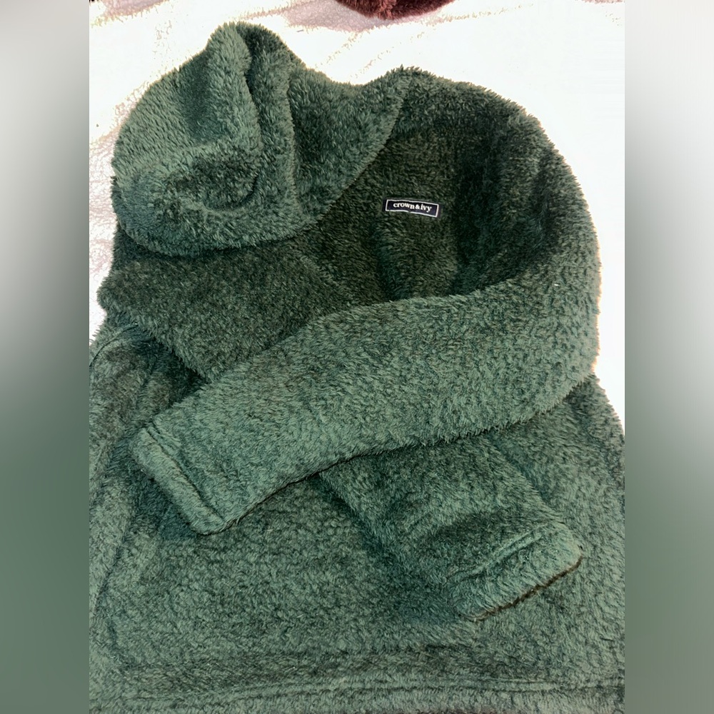 Crown & ivy teddy hoodie